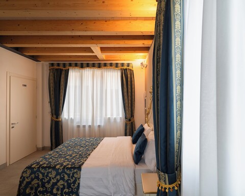 플로브 룸스 베니스