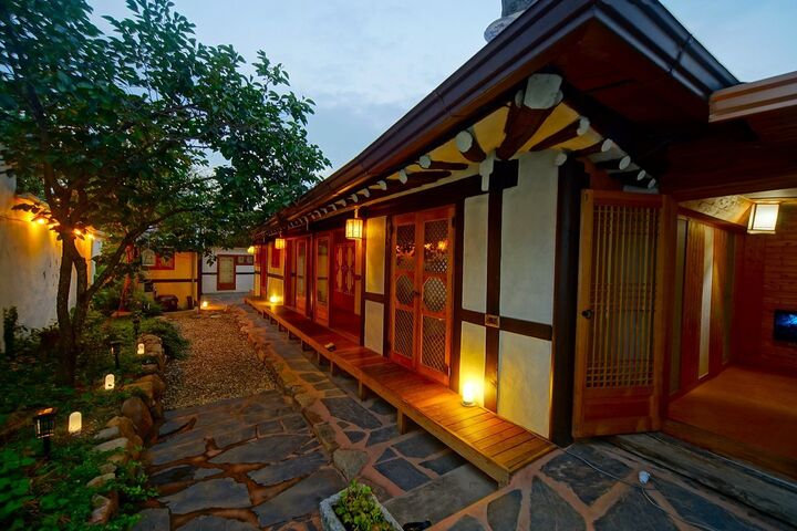 전주 한옥마을 홍시 한옥 펜션
