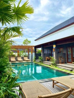 Kubera Villa Kemenuh by Prasi