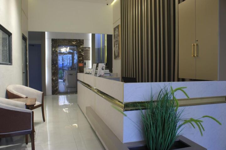 Azmal Hotel & Suites-i