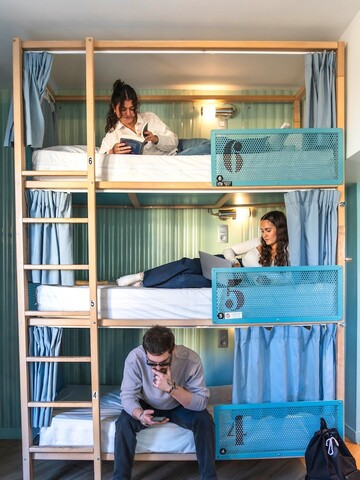 호스텔 오즈 니스