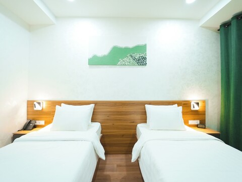 아방 호텔 타슈켄트 풀&스파