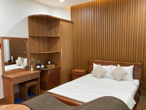 응우옌 타이 2 호텔