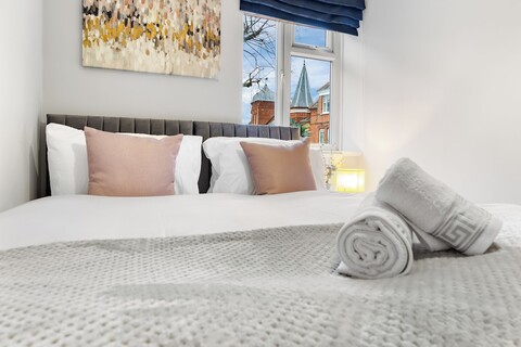 럭스 스테이즈 퍼트니 & 스탬퍼드