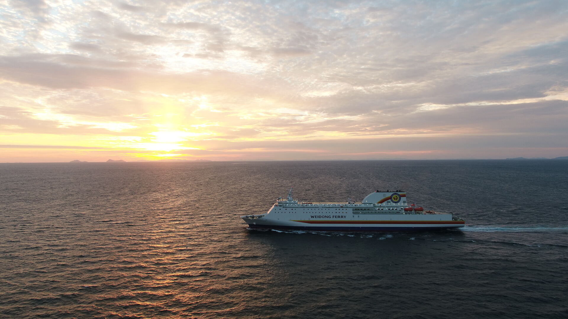 인천 ↔웨이하이(WEIHAI) 정기운항 3만톤급 여객 카페리