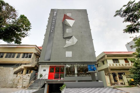 Super Townhouse The Cinco Htl near ESI Hospital