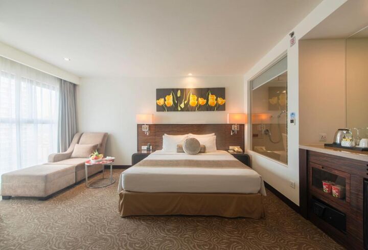 room detail thumbnail 0