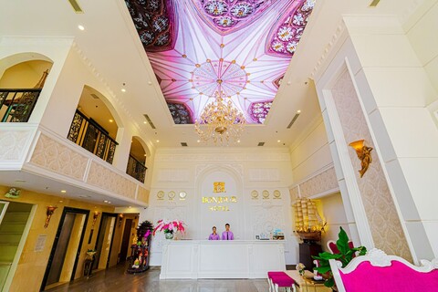 봉주르 나트랑 호텔