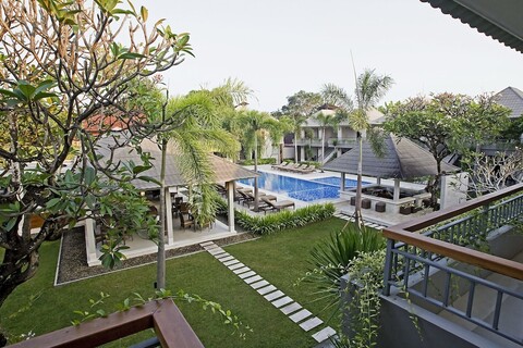 데위 스리 호텔