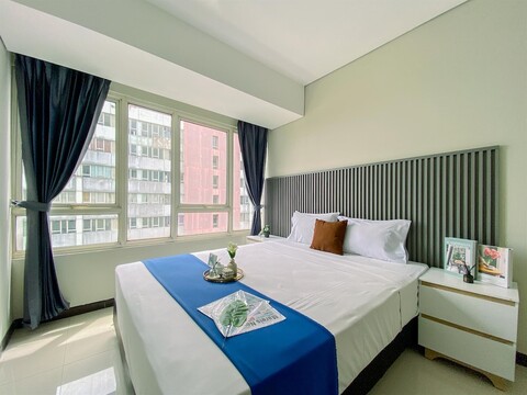 풀 퍼니시드 앤드 홈이 3베드룸 아파트먼트, 니파로 파크