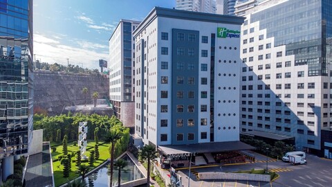 홀리데이 인 익스프레스, 멕시코 산타페, IHG