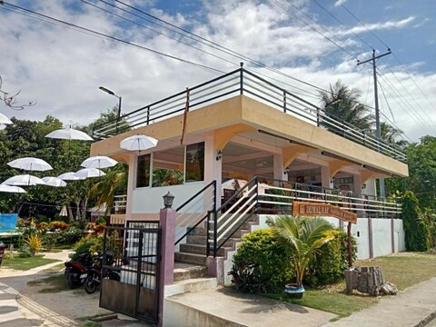Dumalaay Coastline Resort 