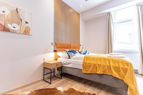 그룹을 위한 4베드룸 아파트, 스타트할레까지 6분