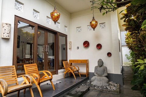 더 라이트 하우스