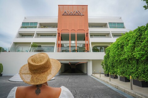 어웨이 방콕 리버사이드 케네