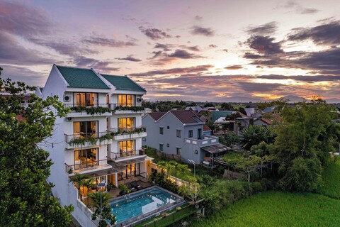 호이안 쟈드, 논밭