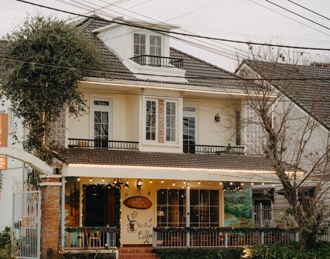 호앙 옌 호텔 & 커피