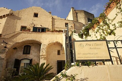 프라 이 아이 사시 - 레지던스