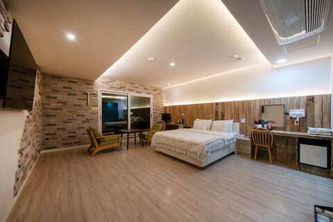 울산 정자동 화이트스완