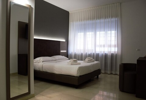 도무스 데아 로마 - 바이 트리니타