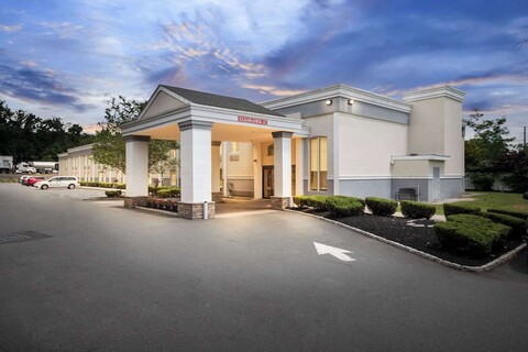 퀄리티 인 에디슨-뉴 브런즈윅