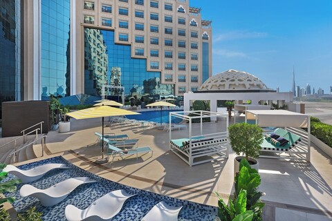 바르셀로 알 자다프