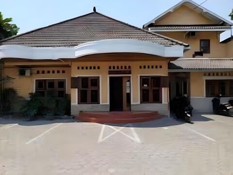 Santalum Hotel