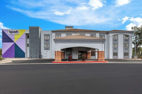 스파크 바이 힐튼 글렌데일 피닉스 노스