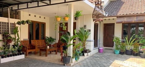 Sidomoro Homestay