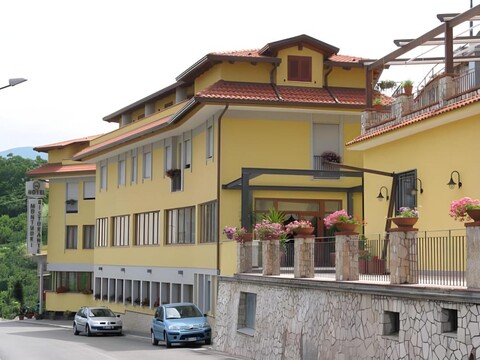 Hotel Ristorante Montuori
