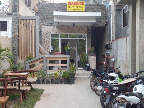 씨슬러그 트래블러스 인