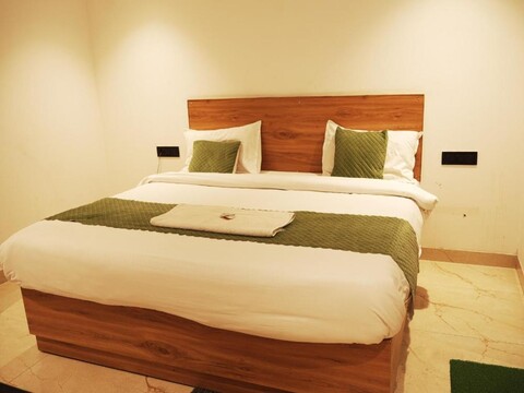 Hotel Star City Near Delhi Airport