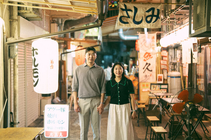 오키나와의 밤, 레트로 감성과 함께 특별한 순간을 담아보세요! -i