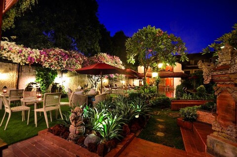 아리 푸트리 호텔