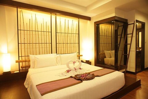 뱀부 하우스 푸켓 호텔