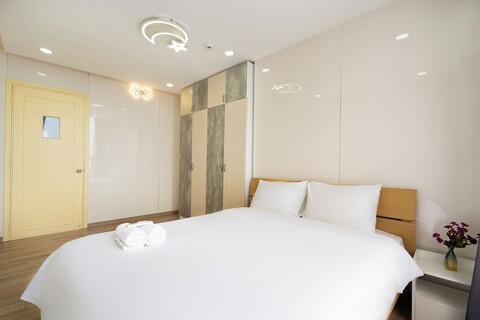 진 하우스 - 가든 게이트 아파트먼트 푸년