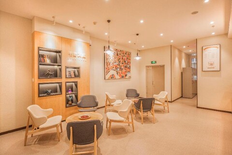Hanting Hotel (Shenyang Tiexi Qigong street subway