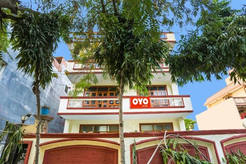 Hotel O AV Homes