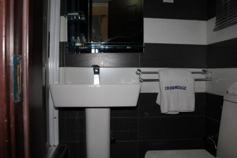 Crownedge Hotel