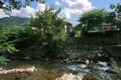 가평 계곡허브그린펜션