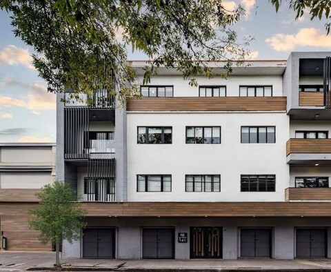 마리아노 에스코베도 아파트먼트 바이 VH