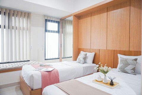 미니멀하고 고요한 스튜디오 아파트먼트 폴룩스 채드스톤