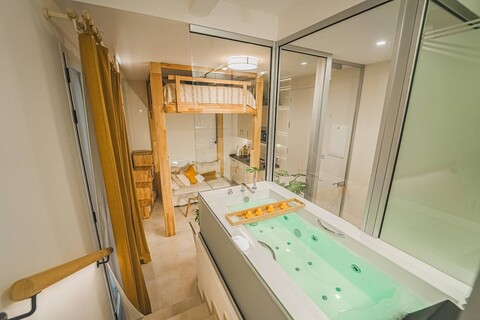 4 베어스 스튜디오