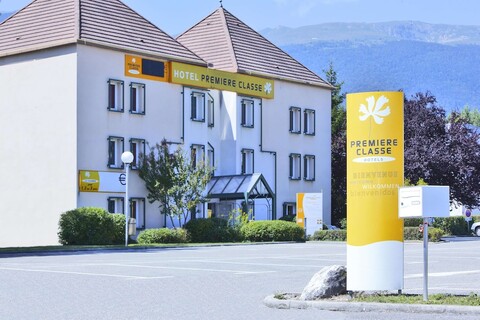 프르미에르 클라세 주네브 - 생 게니스 푸이이