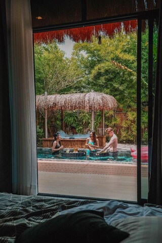 The Pool Villa Resort Bangsaen