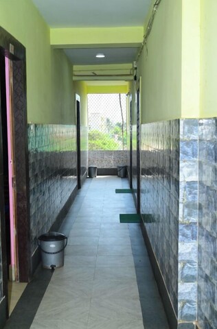 담스테이 호텔 파도시, 푸리 비치 근처