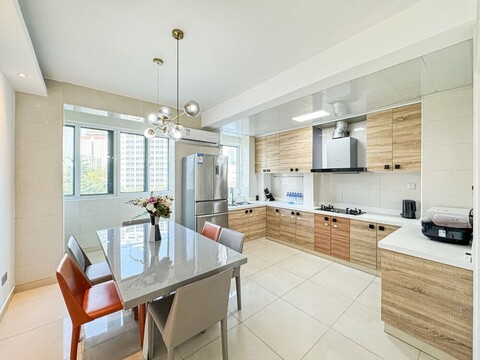 타임스 3베드룸 2욕실 아파트, 스타디움 라인 1 4 근처