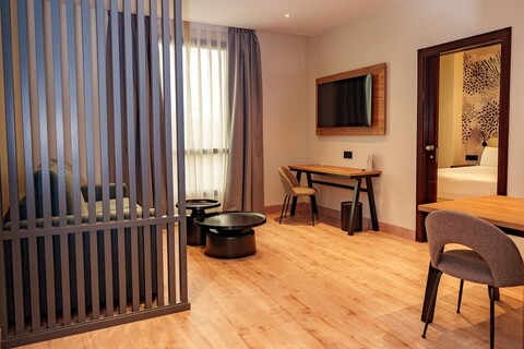 호텔 프린세사 데 에볼리