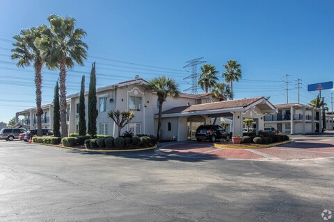 스테이 인 & 스위트