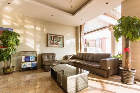 Super 8 Hotel (Beijing Fengbo Metro Station)